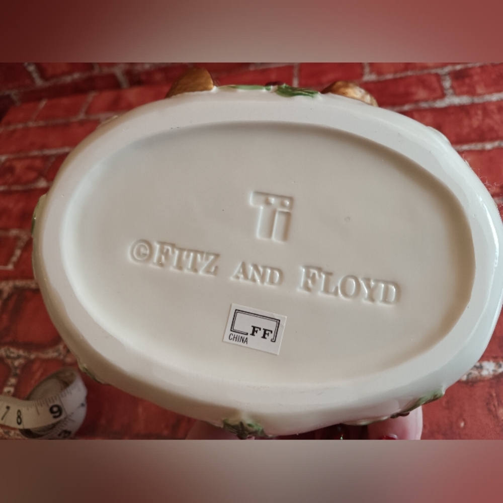 𝑭𝒊𝒕𝒛 & 𝑭𝒍𝒐𝒚𝒅 𝟖𝟎'𝒔 𝑫𝒆𝒄𝒌 𝑻𝒉𝒆 𝑯𝒂𝒍𝒍𝒔 𝑪𝒆𝒓𝒂𝒎𝒊𝒄 𝑩𝒐𝒙 - Picture 10 of 16